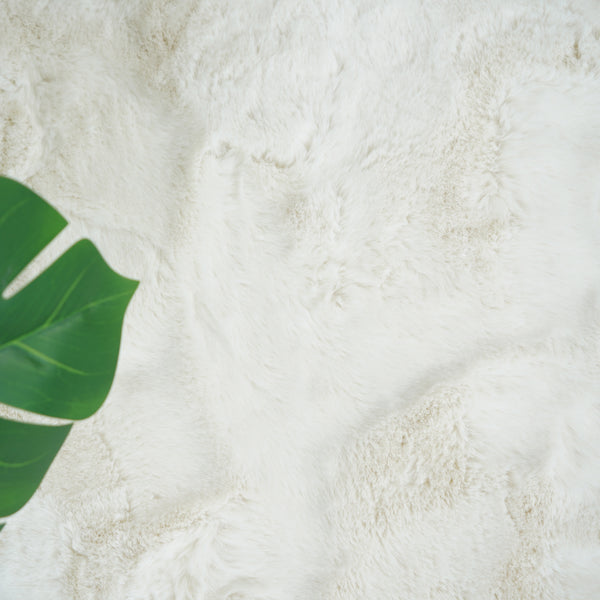 color:ivory;type:detail