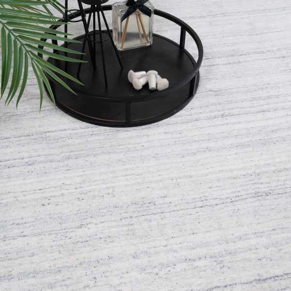 color:ivory;type:detail