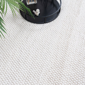 color:ivory;type:detail
