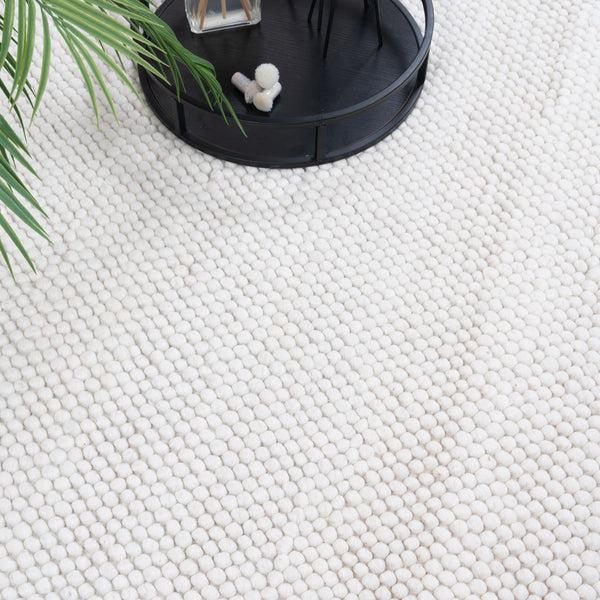 color:ivory;type:detail